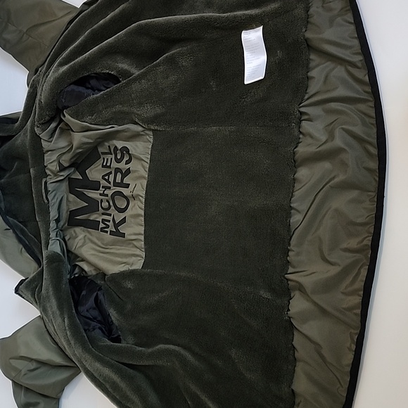 MICHAEL KORS OLIVE GREEN  WINDBREAKER JACKET/ M - Picture 11 of 17